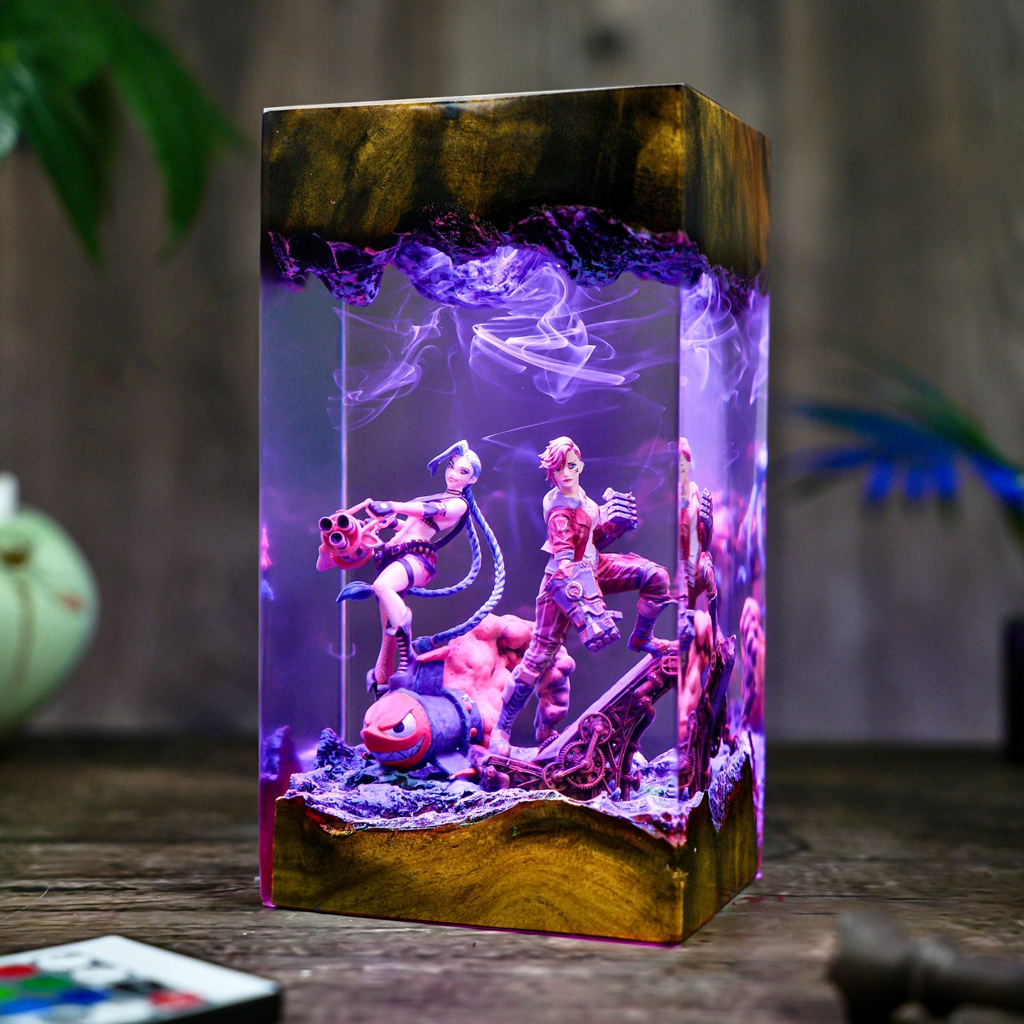 Jin X & Vi LOL Resin lamp