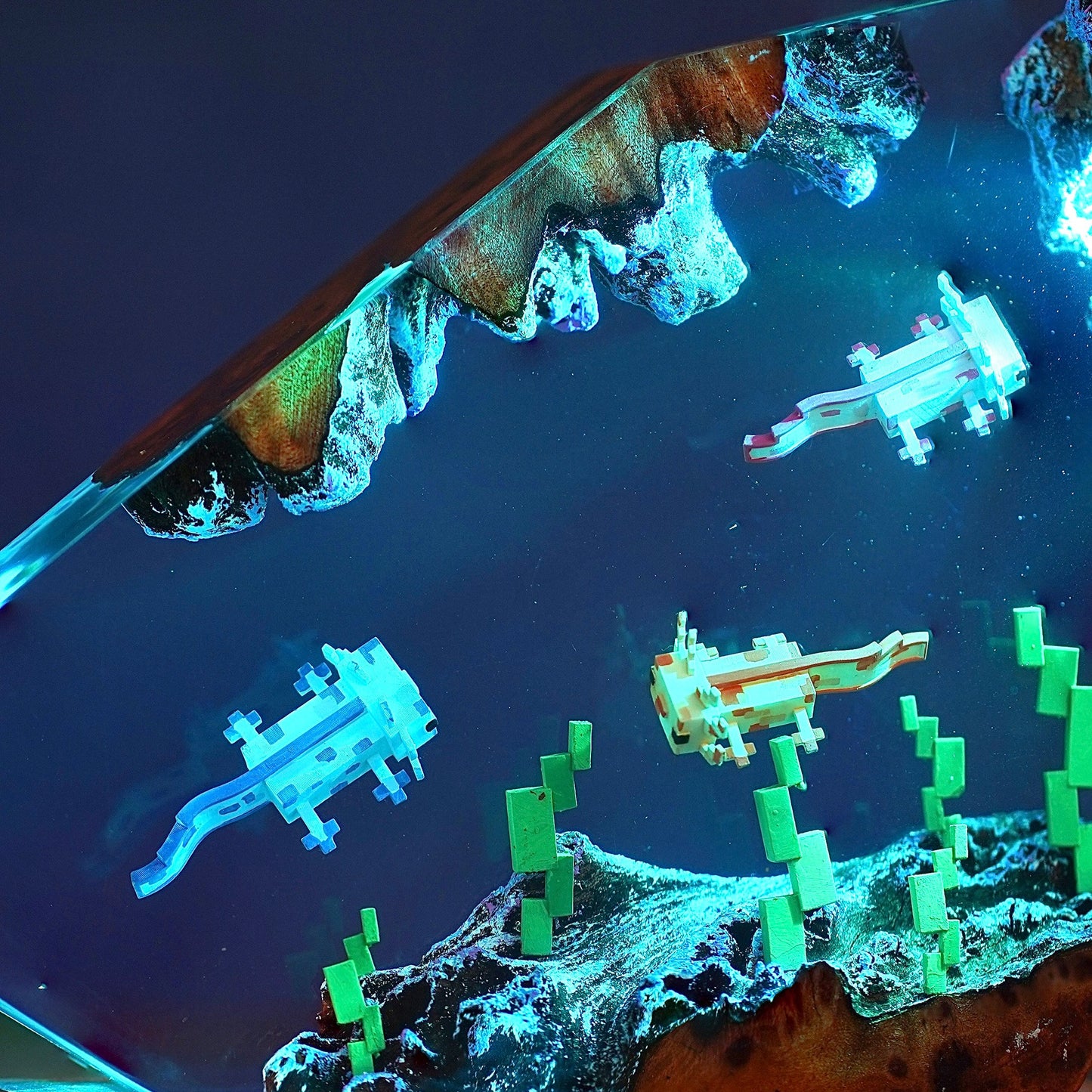 Axolotl Minecraft Resin lamp
