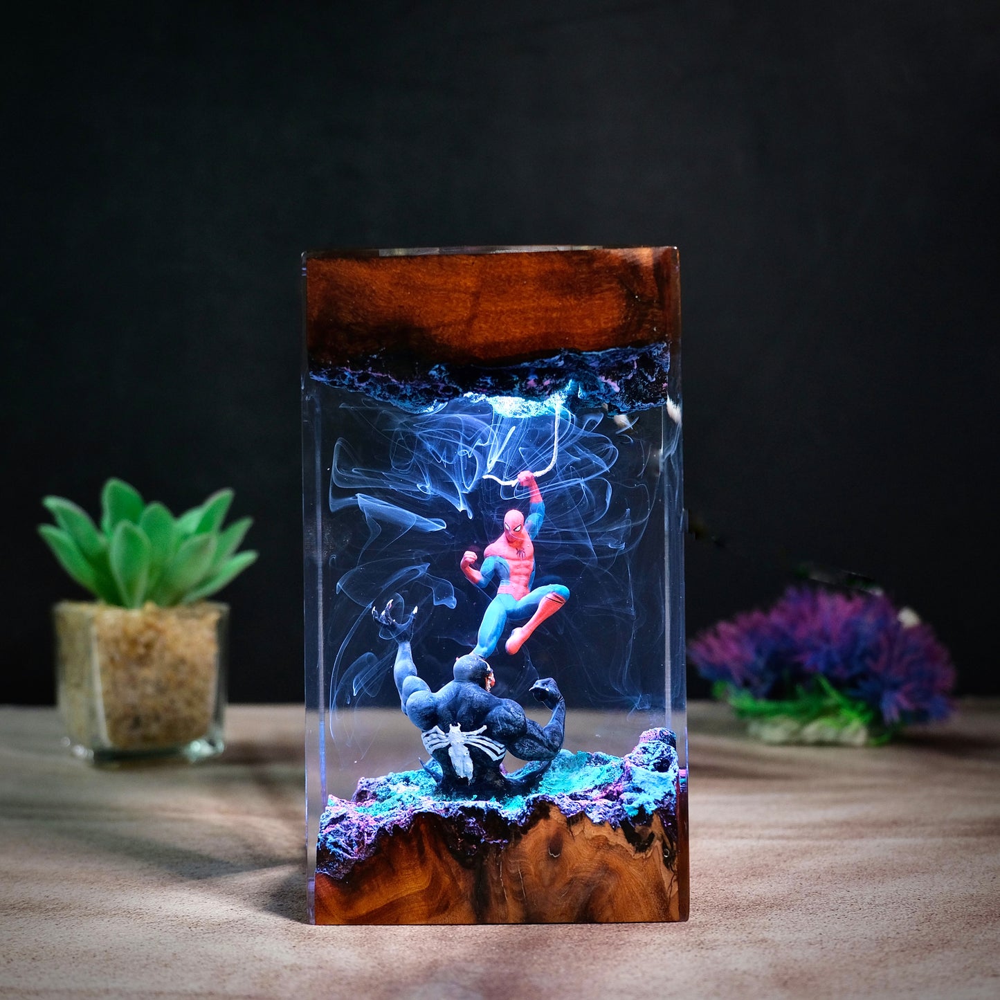 Spider man vs Venom Resin lamp