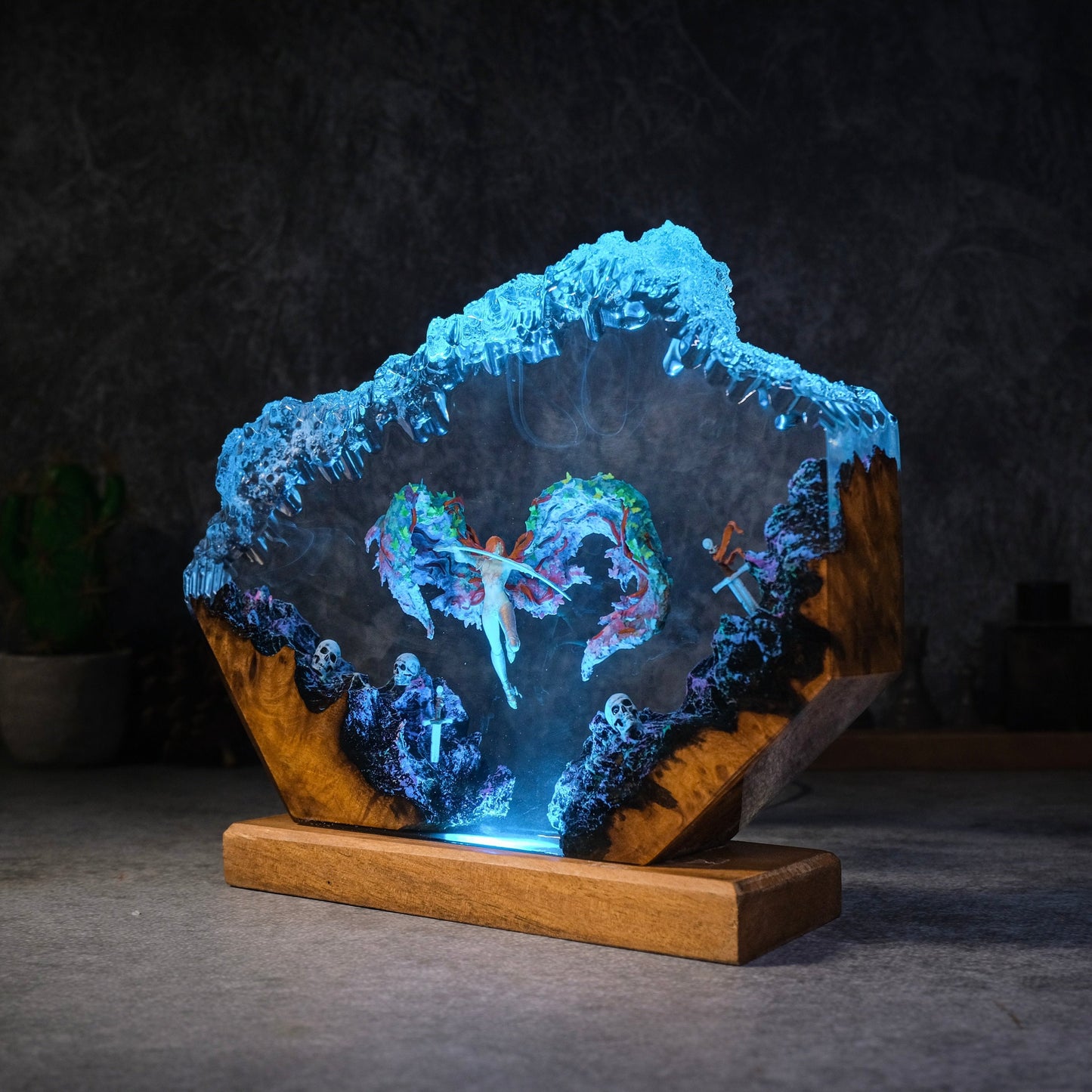 Malenia Fly in the War sky Resin lamp