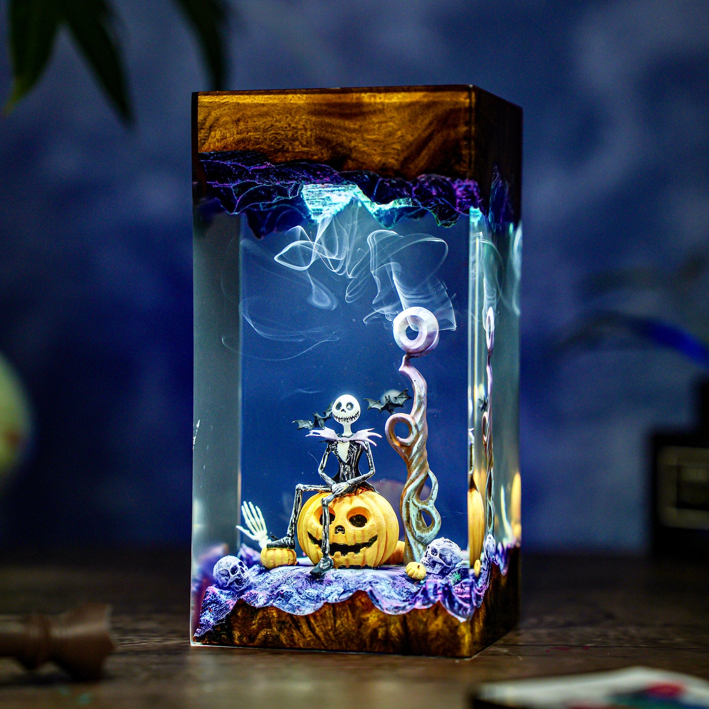 Hallowen Resin Lamp