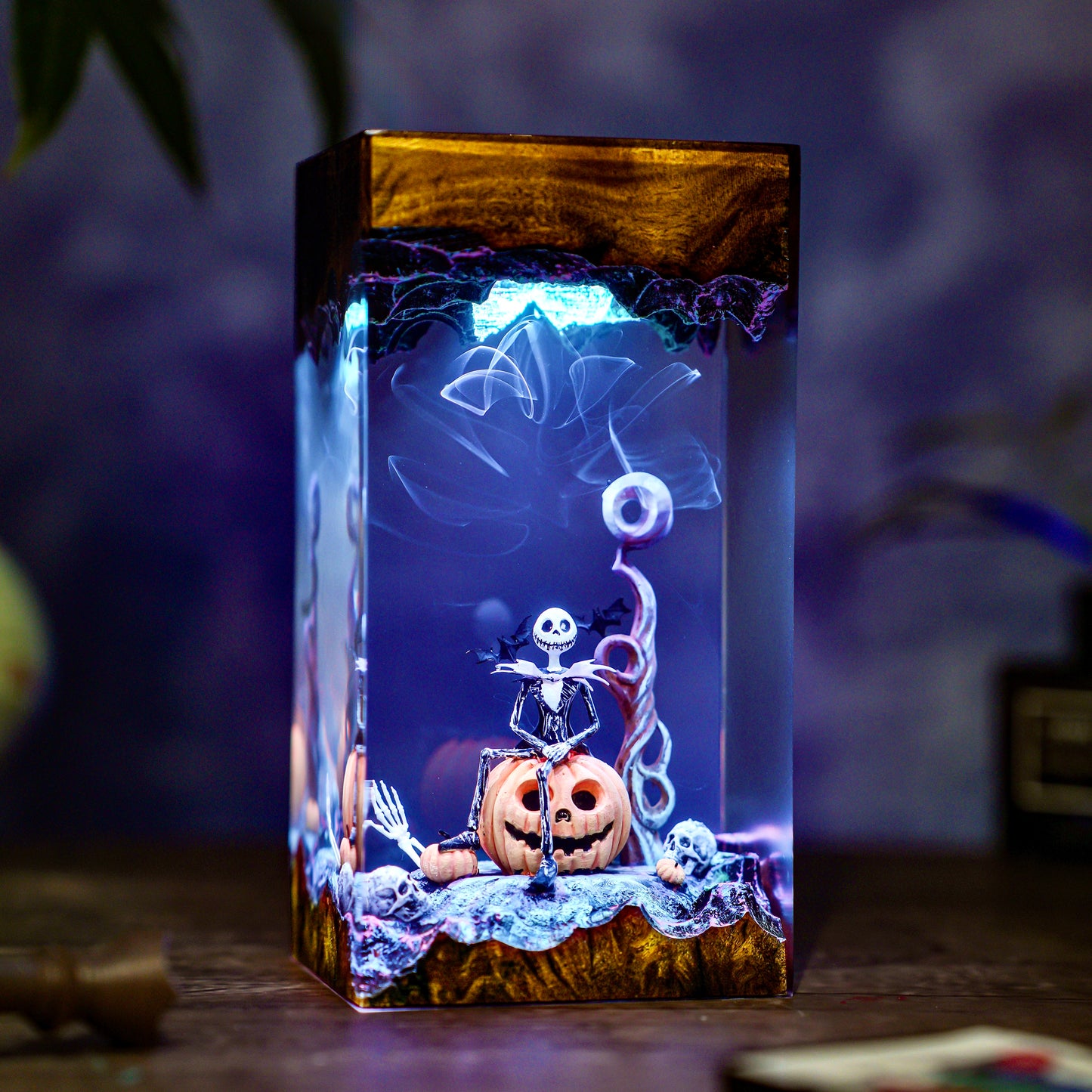 Hallowen Resin Lamp