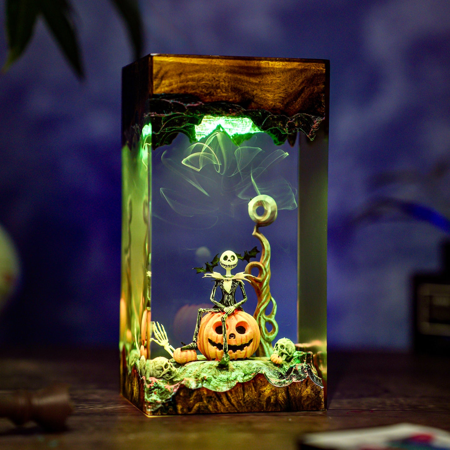 Hallowen Resin Lamp