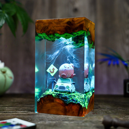 Kirby Resin lamp