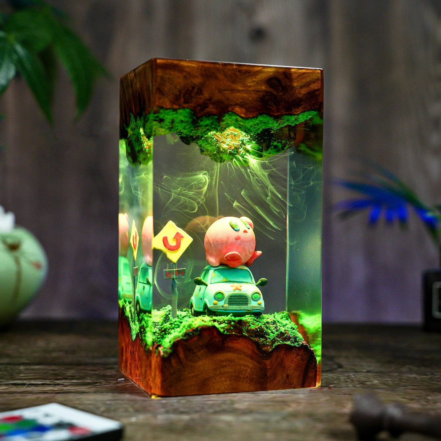 Kirby Resin lamp