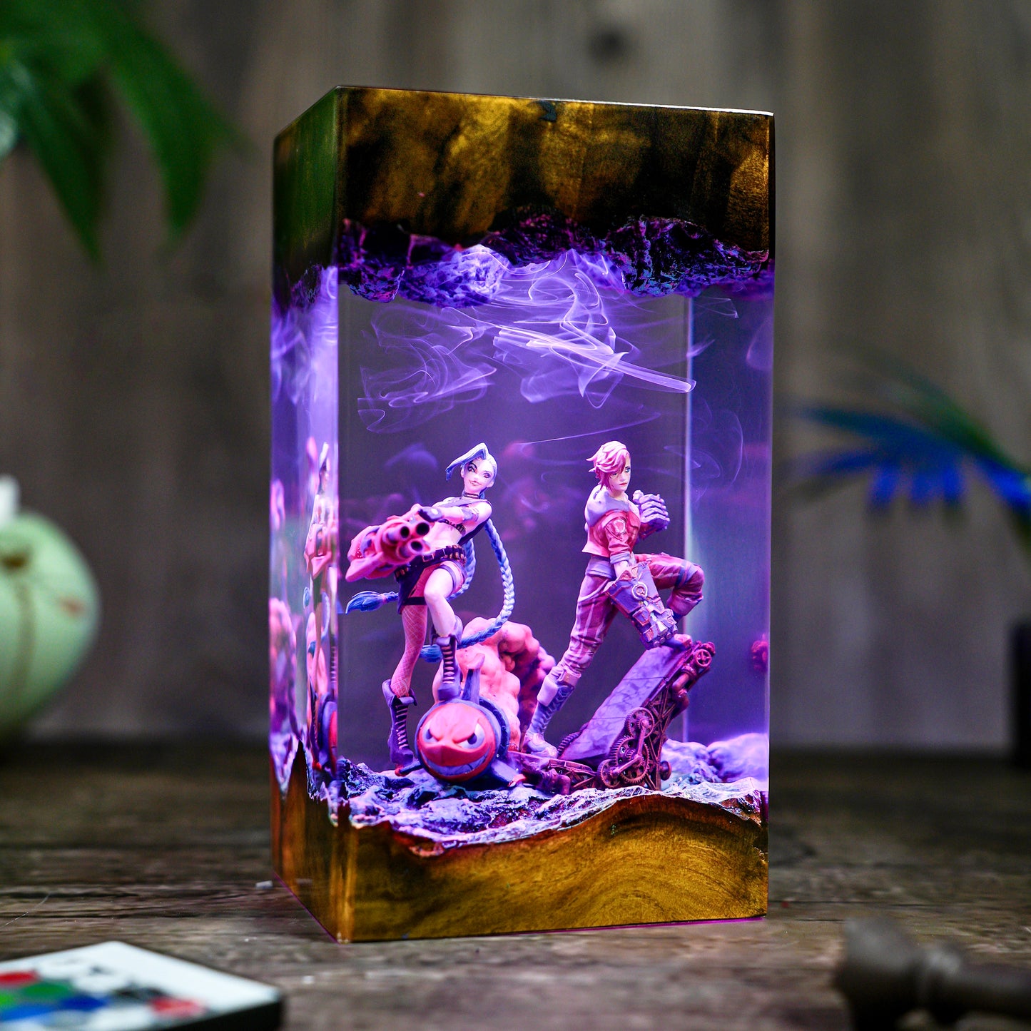 Jin X & Vi LOL Resin lamp