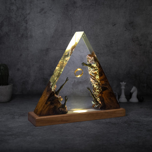 Hands from the dead ,Lord of the rings Resin lamp